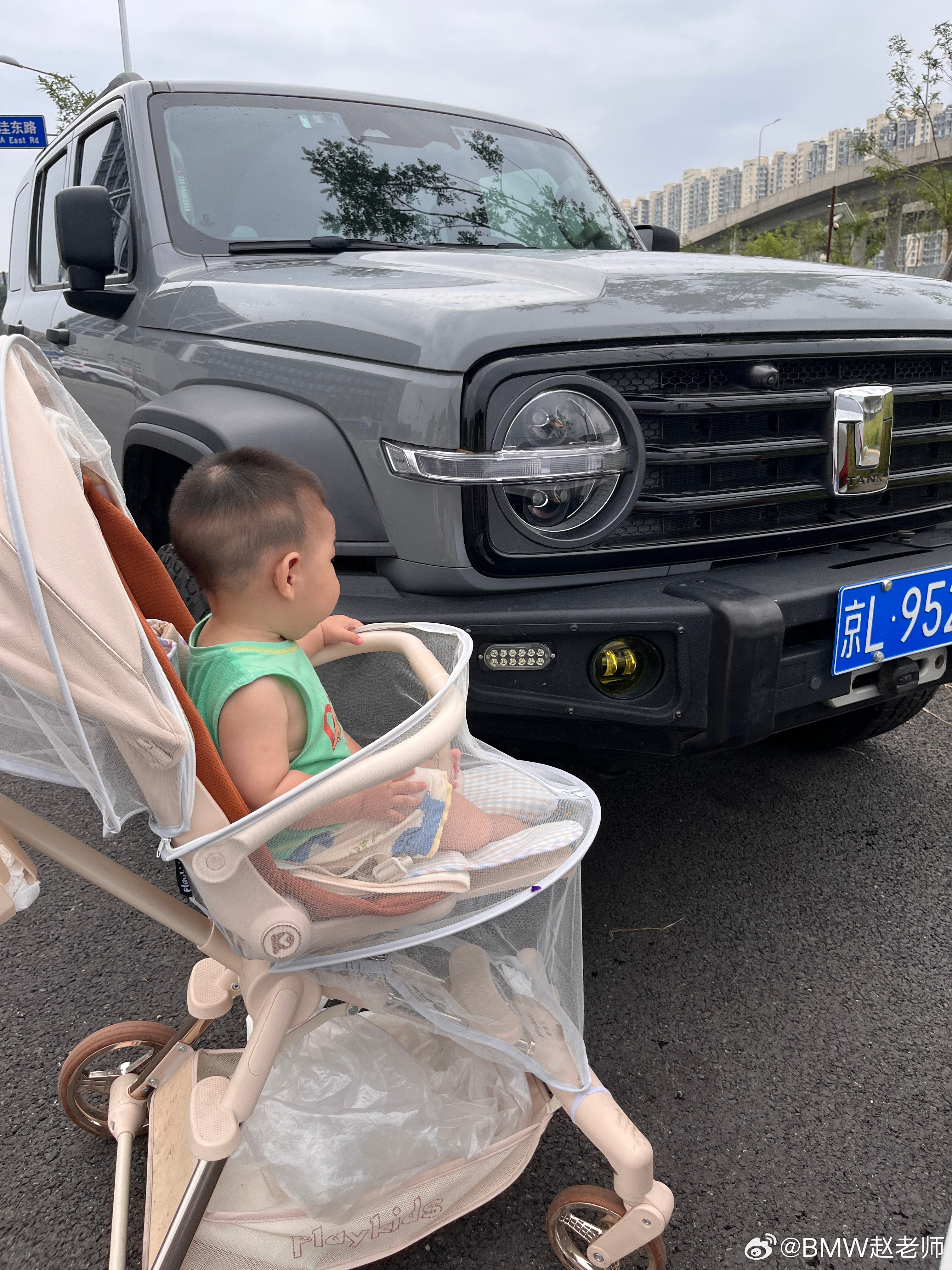 说说我个人对于新能源的看法吧。首先大势所趋不可阻挡的。我觉得也并非不能买，如今产