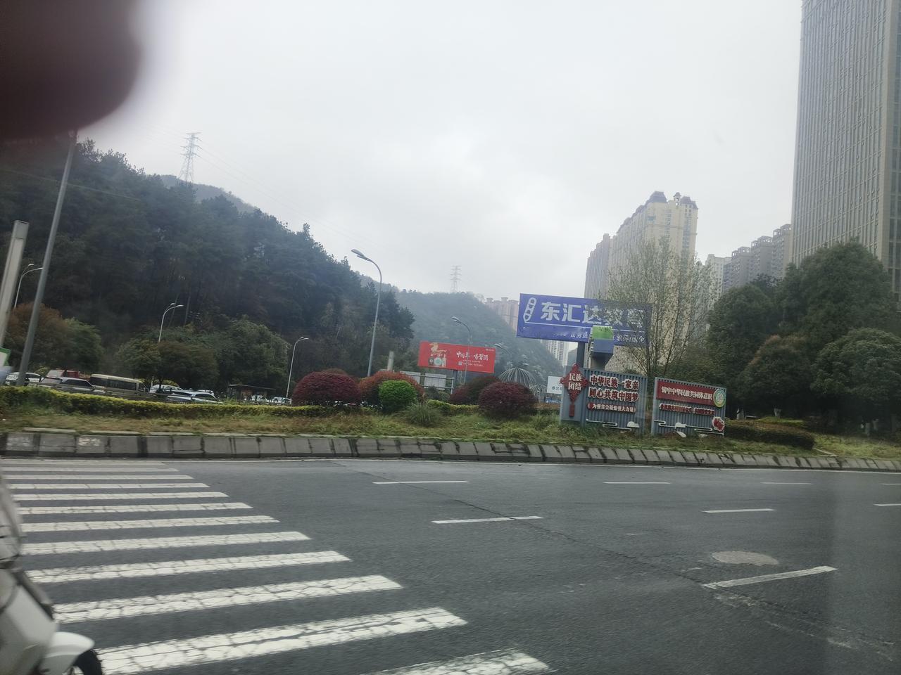 美伊战争，美元失去霸主地位！石油结算:美55%，中44%黄金，白银可能回到世