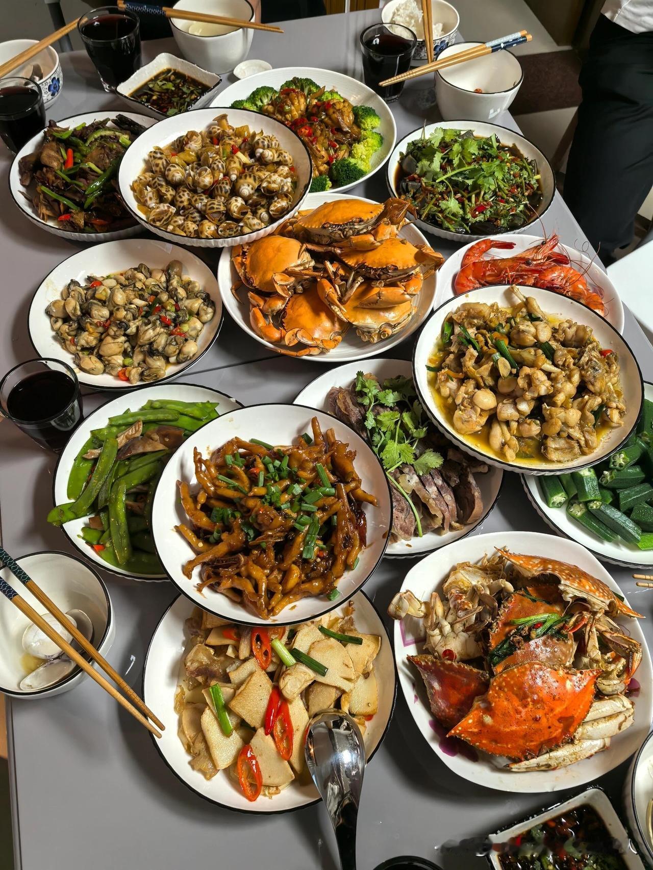 我现在是真不希望我女儿女婿回来了。女儿刚结婚那会儿，我心里别提多盼着他们了，