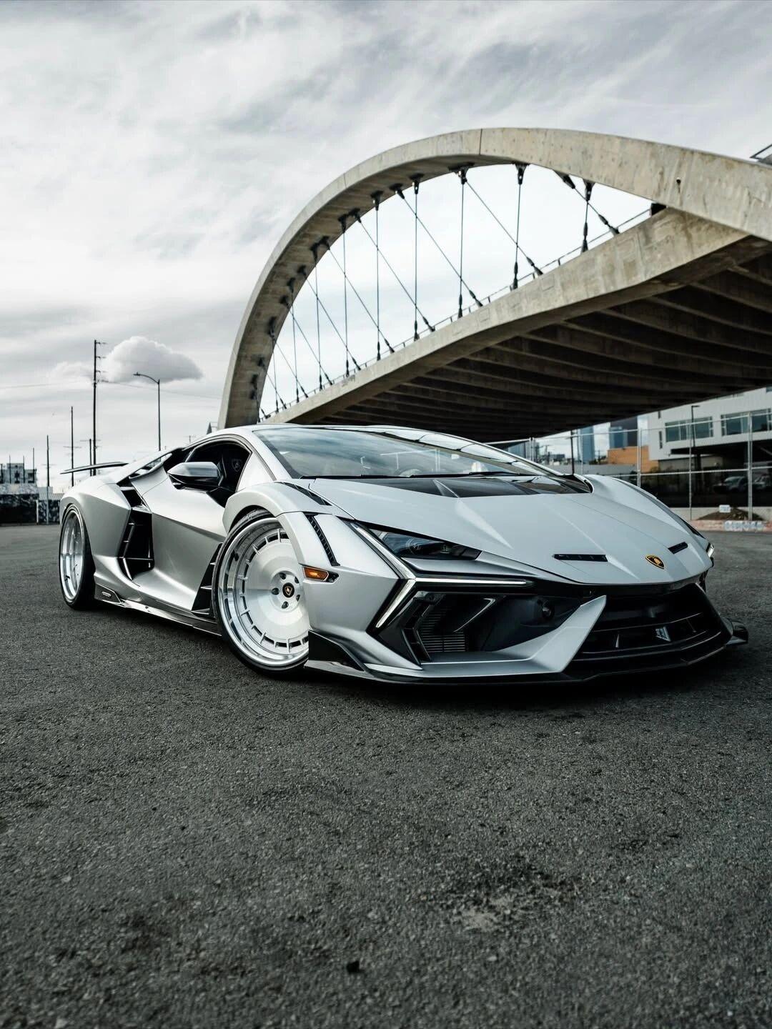 RDBLA改装兰博基尼Revuelto！大牛改装案例已经有不少，大多都是更多的