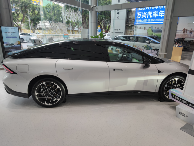 浅谈一下p7+试驾感受和再次的价格预判试驾今天带着快70的老母亲去试驾p7+