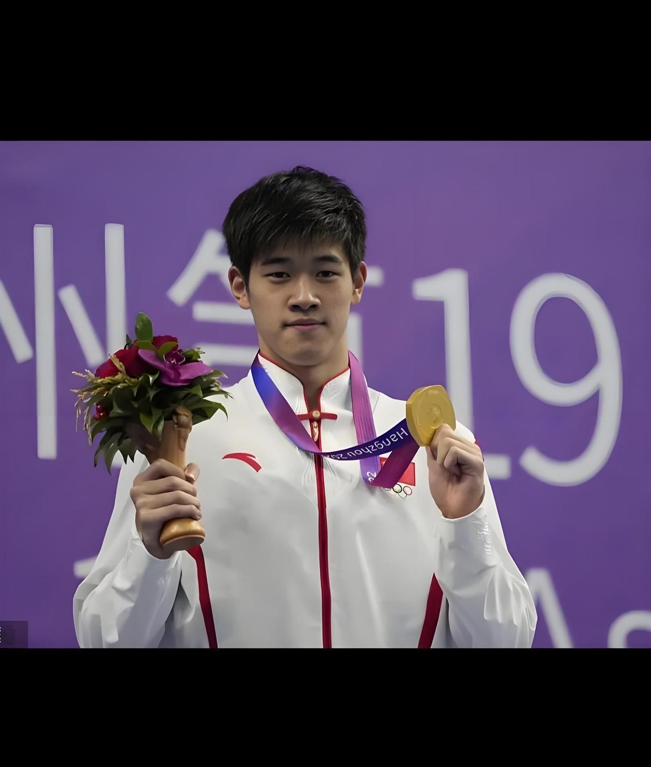 潘展乐全运会50米自由泳夺铜，实力绽放泳池碧波翻涌，全运会50米自由泳决赛的