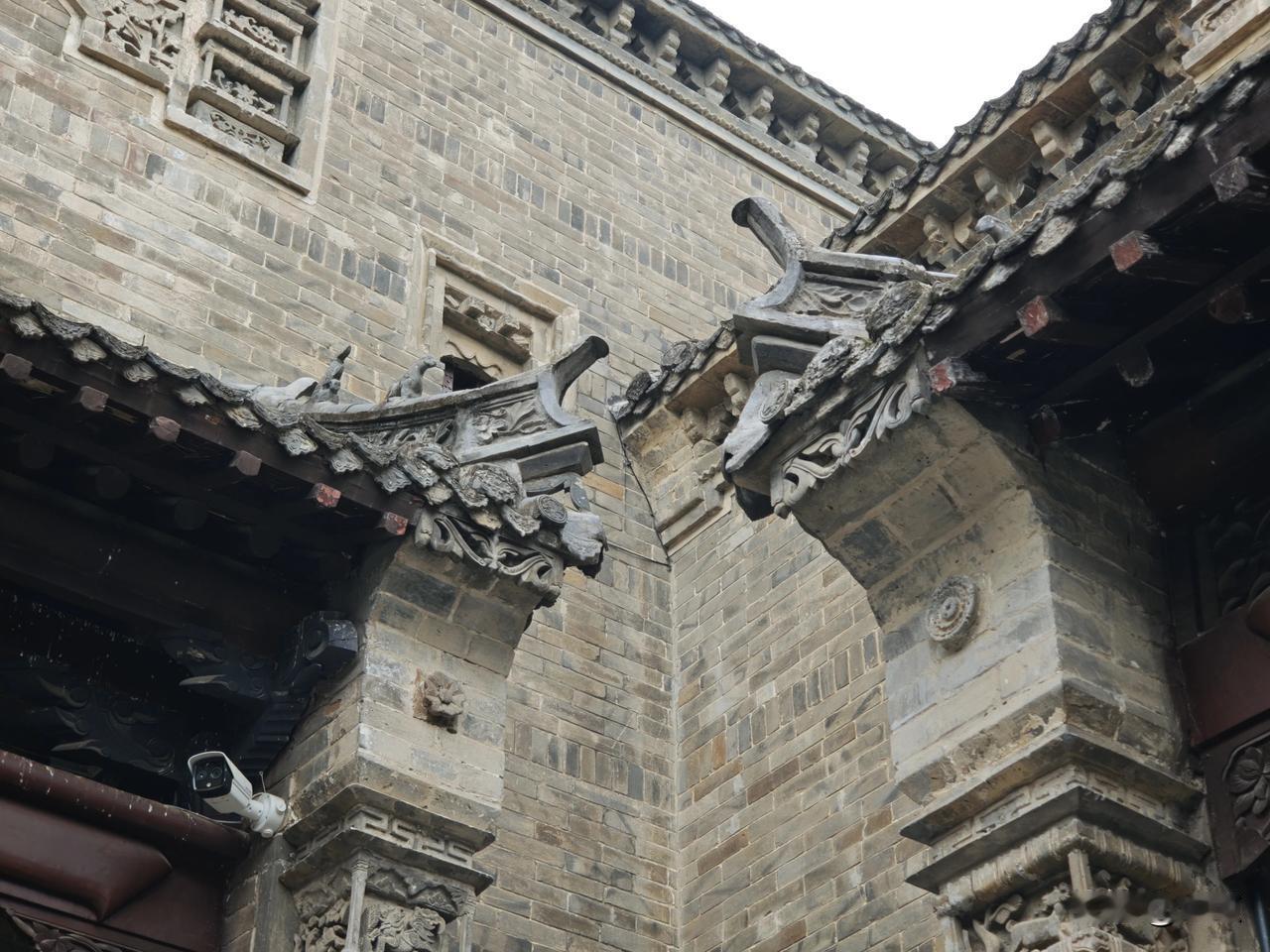 全都是日常不起眼的小习惯。不是要你天天运动、顿顿吃素，而是别熬夜、少生气