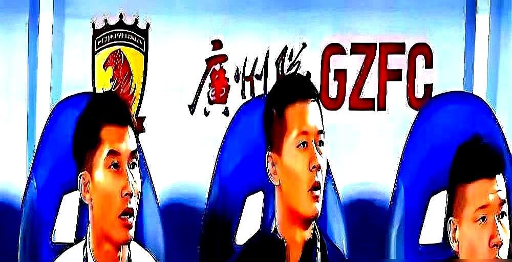 前脚送走段刘愚，后脚就签下34岁老队友，郑智这操作真看不懂。不止引援，你再