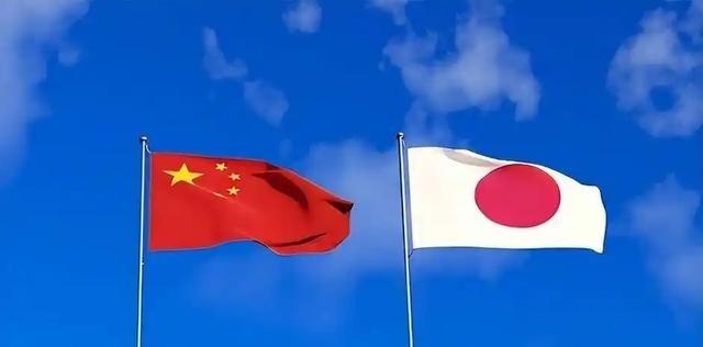 日本对我们摊牌了！中日关系不可能回头。最近，日本又一次把底牌亮出来。2026年