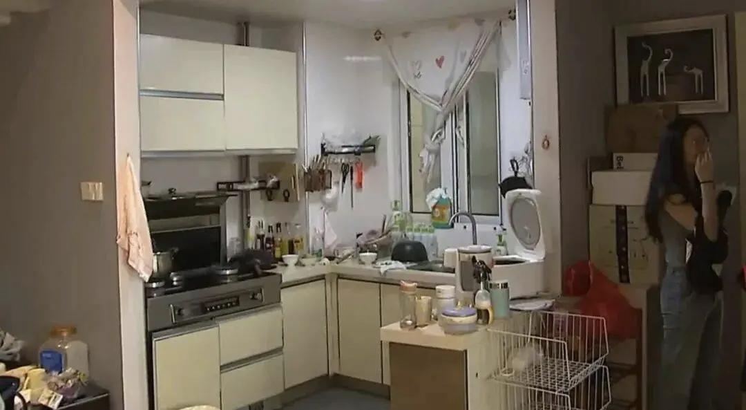 16万长租15年却遭断水电？杭州大姐的“捡漏房”咋变维权战？去年，杭州滨江