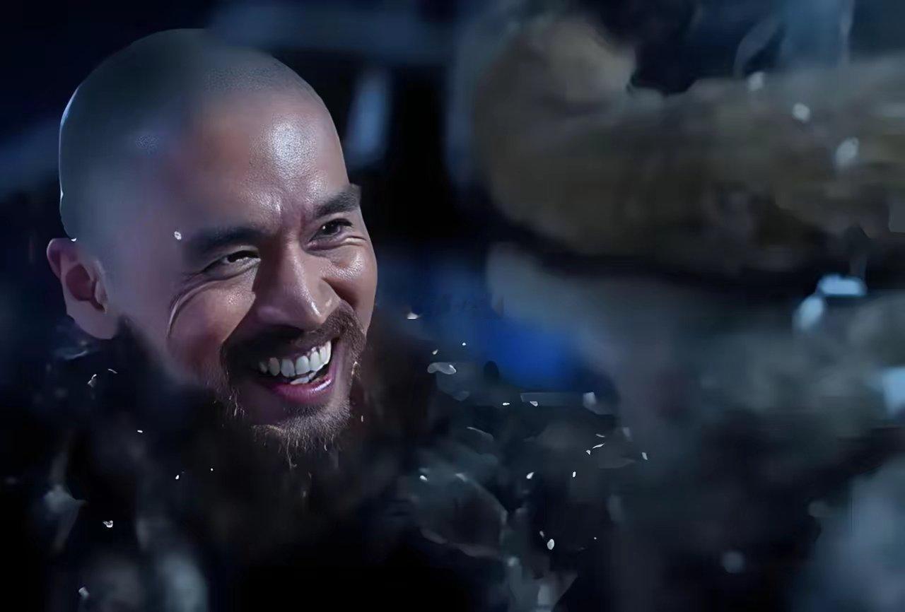 谁能想到《大生意人》藏着这么个“王炸”！陈晓没料到，朱亚文没料到，连老戏骨黄志忠