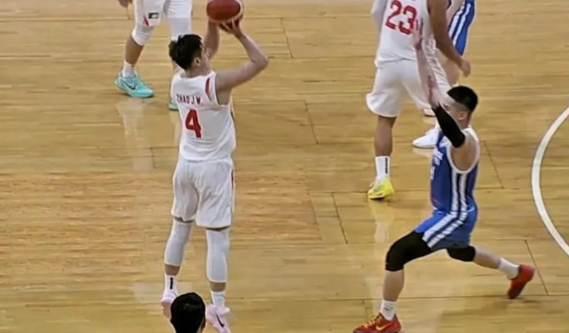 中国对中国台北男篮最后时刻，关于那个超远三分！1、为啥要投，一是没时间，二是自