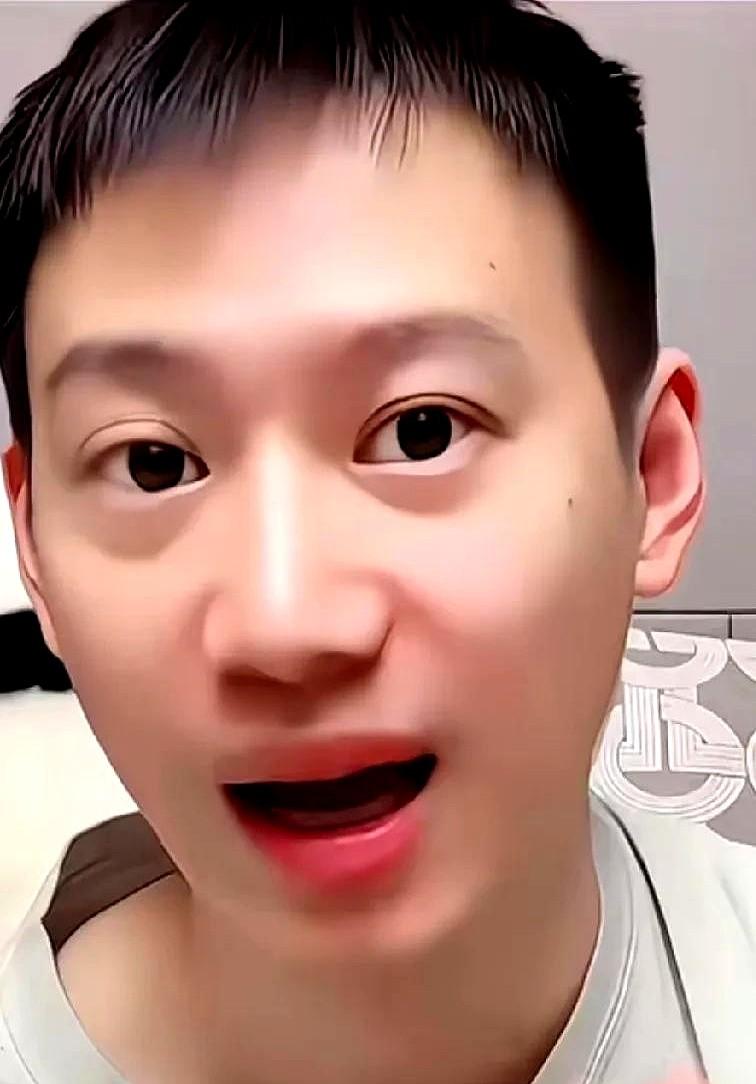 周雨说：世锦赛的冠军含金量是超级巨大的，它比奥运会难！周雨列举了历届世锦赛男