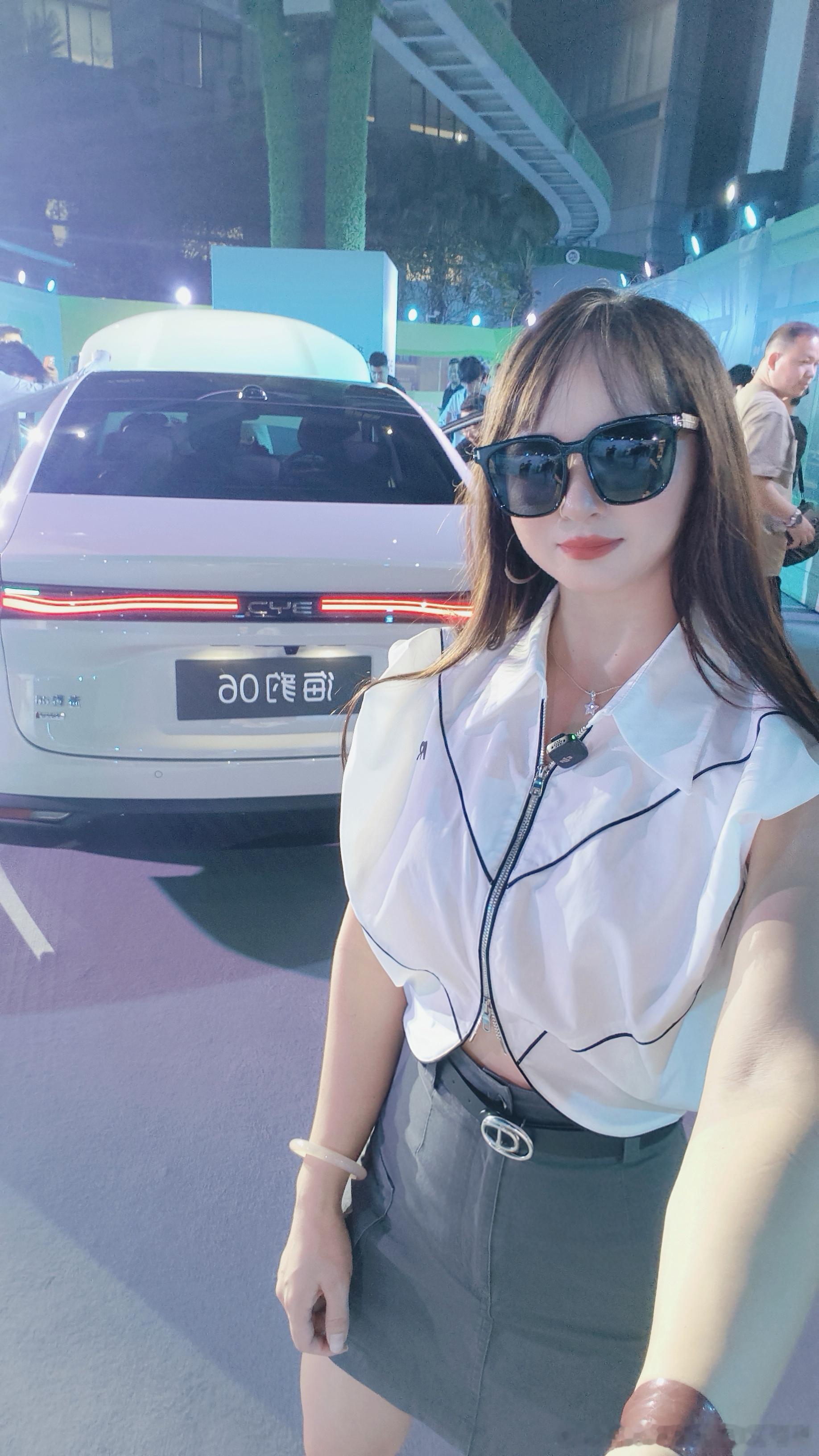 好多人疑惑，比亚迪手上堆着海量订单还在发海豹06，明明二代刀片电池产能吃紧，为啥