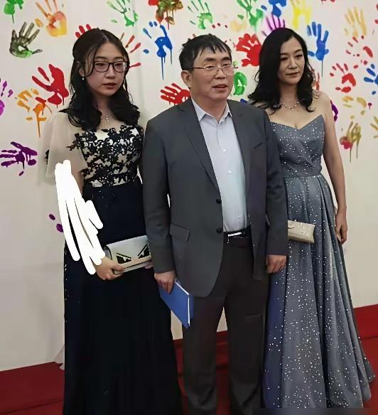 聂卫平，74岁走了，刚出讣告，全网先想起那瓶酒，讣告里规规矩矩写着