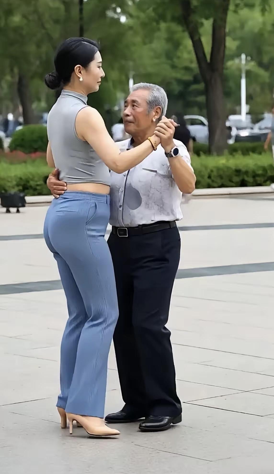 AI让现实中的不可能变成现实，但它终归是虚幻的，这种虚幻，让世界更加琢磨不透，最