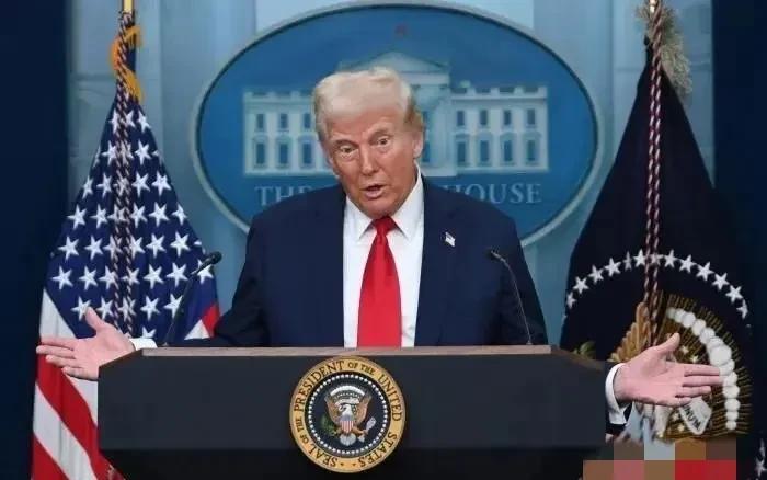 美国22位州长联合发声明抗议：谴责特朗普洛杉矶部署国民警卫队，这是滥用权力。有