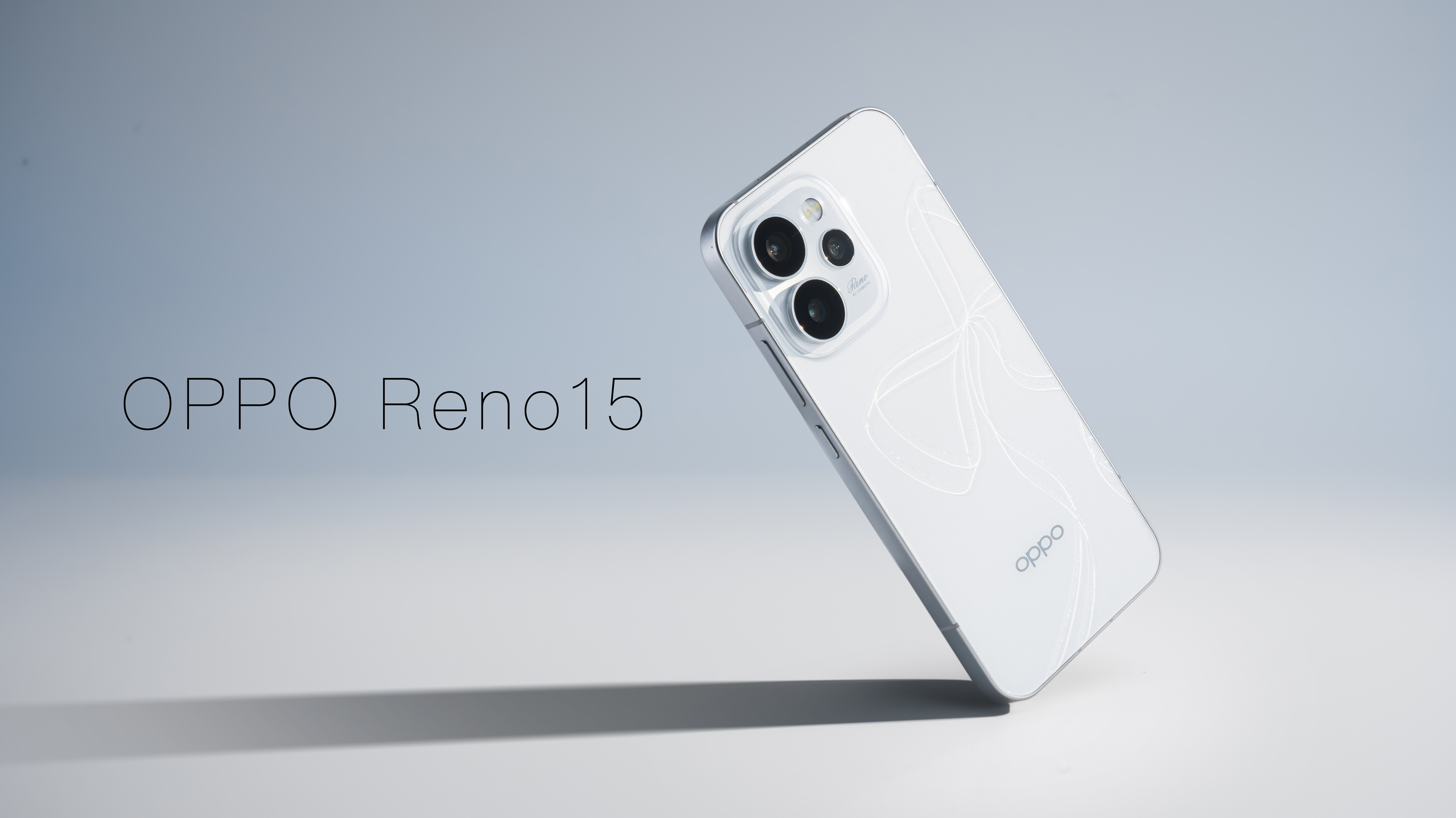 OPPOReno15图赏拍了，小尺寸的标准版看着就是精致。这台是「星光蝴蝶结」