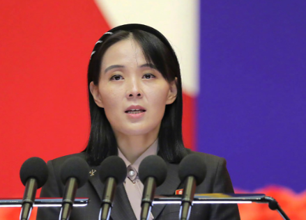 白日做梦！朝鲜怒斥韩国总统李在明一直在假惺惺地表演。朝鲜最高领导人胞妹金与正在最