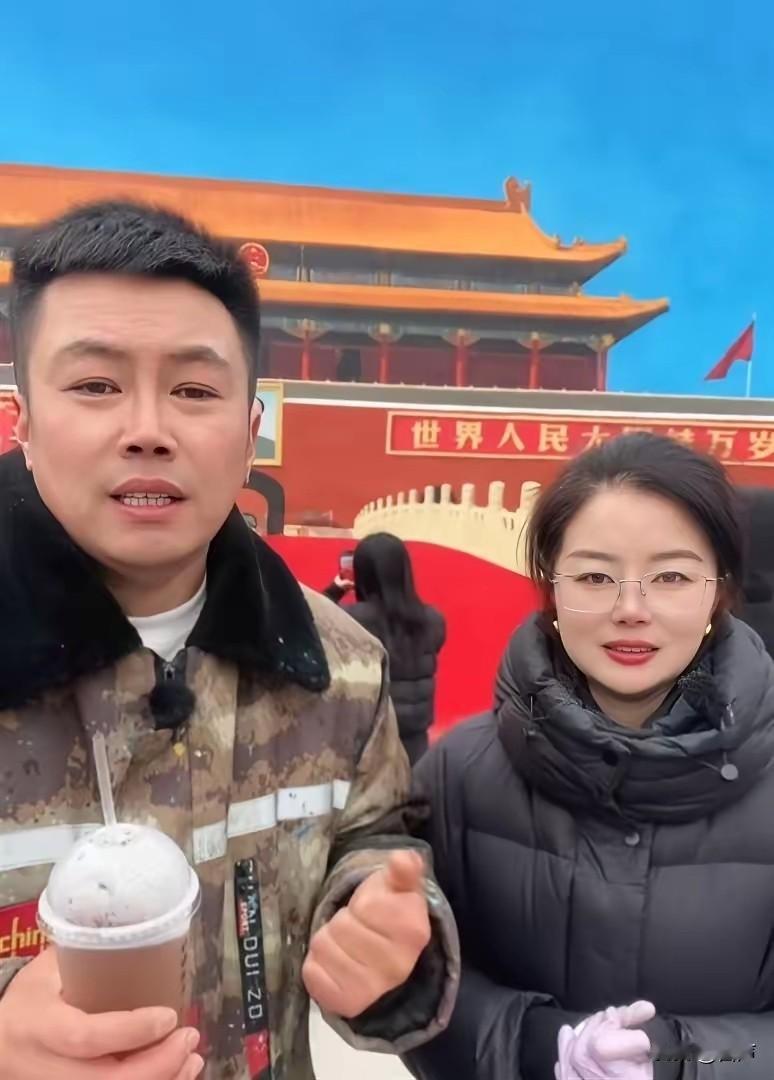 吴营村村民有的一天能赚一两万虽说画天安门让吴承言出名了他却没有赚到钱，竟然