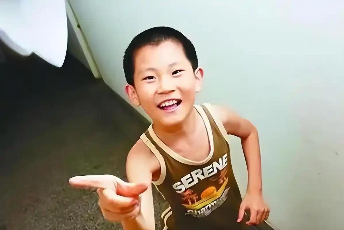 “大学太简单”10岁神童高考566分，却因心智成长断层退学，天才成长之路再引热议