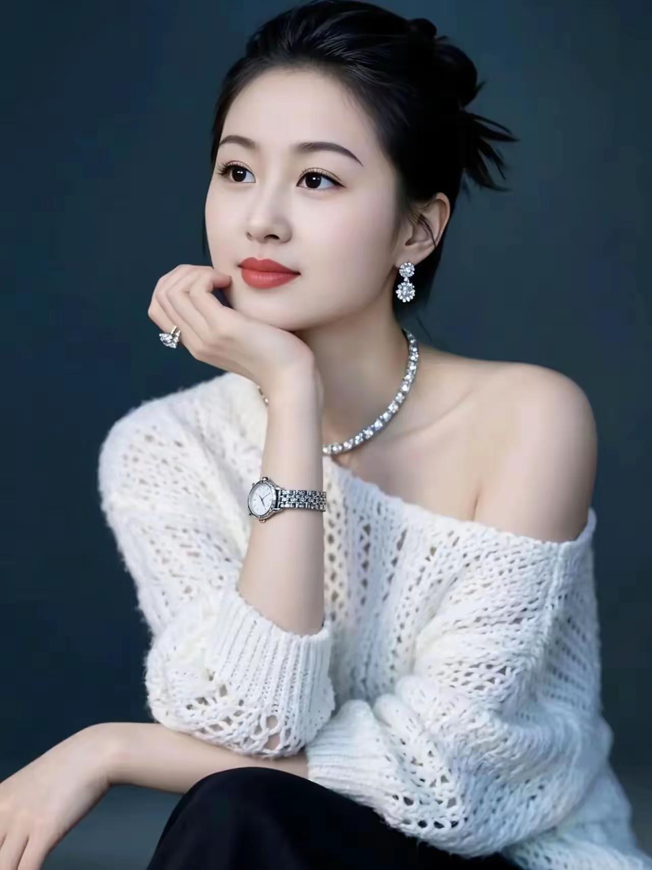 清江引·惊艳画面画面迷人呈妙景，高雅香风盛。骨中美韵凝，娇艳无俗性。似