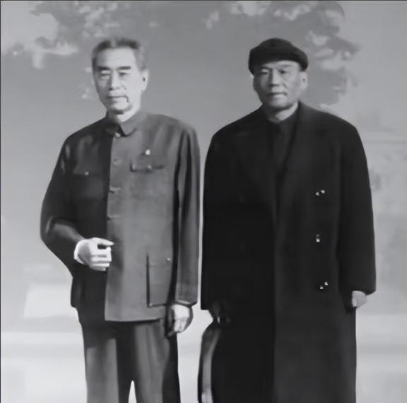 1949年，熊向晖见到周总理后，问出多年的疑惑：＂胡宗南当年知道我的身份，怎么就
