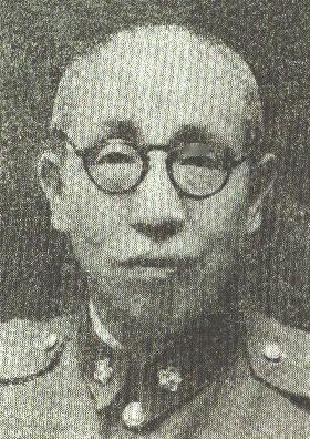 1940年的一天，蒋介石到成都来视察，贺国光从口袋里摸出一张支票说：“这是委员长