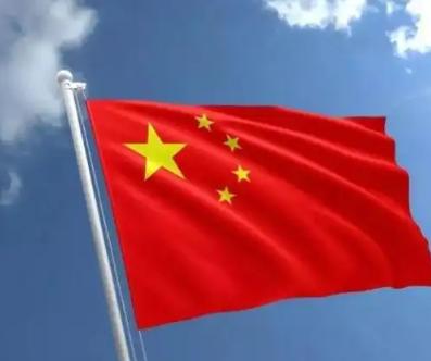 中国海空军在黄岩岛周边大规模演训，把菲律宾堵到了家门口，更把菲方引以为傲的“小船
