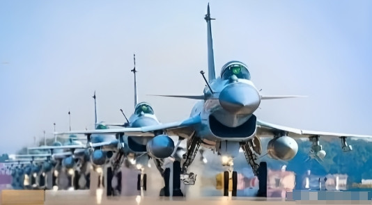 印巴125架战机空战：印军全程遭电子压制：没有发射一枚空空导弹
