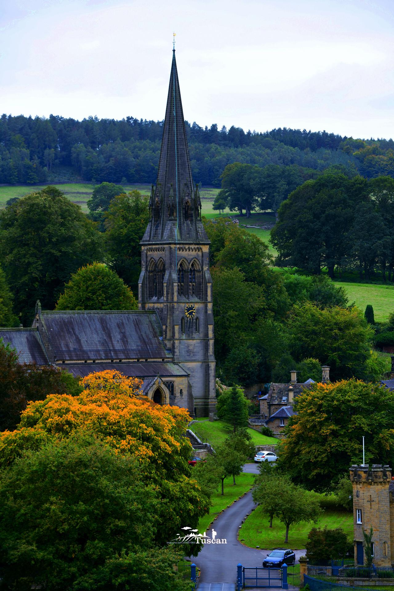 查德沃兹城堡庄园（ChatsworthHouse）也名达西庄园。是世袭德文郡
