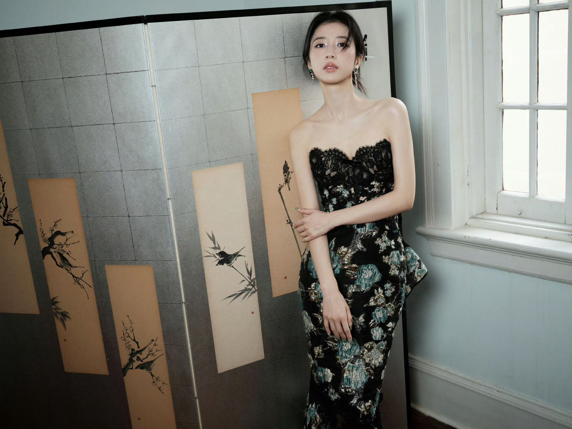 周雨彤周雨彤周雨彤