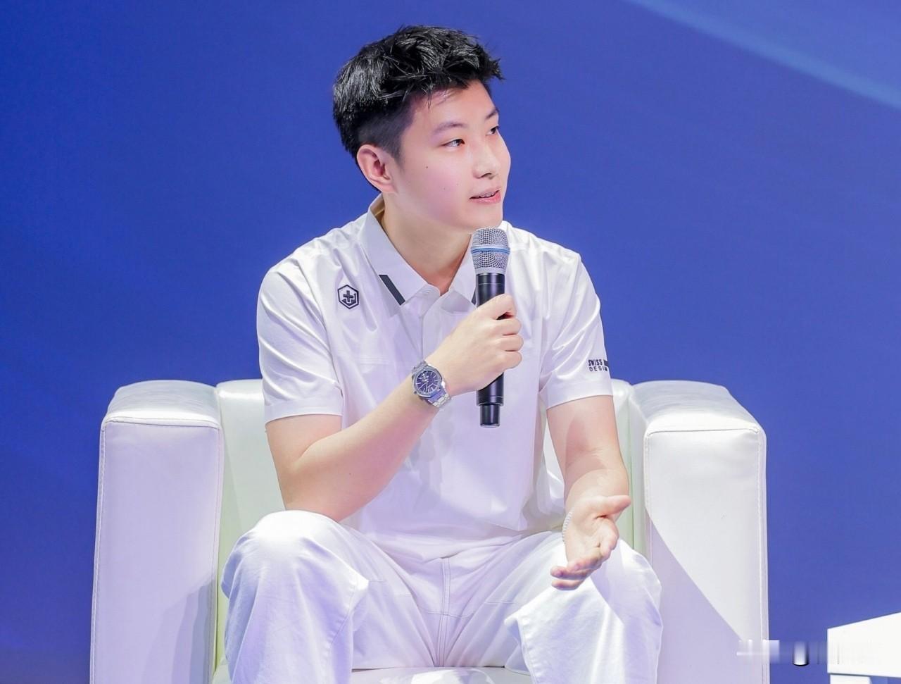 赵心童说：希望吴宜泽能淘汰特鲁姆普进入深圳公开赛决赛，希望吴宜泽和袁思俊决赛相遇！如果可以选择，希望
