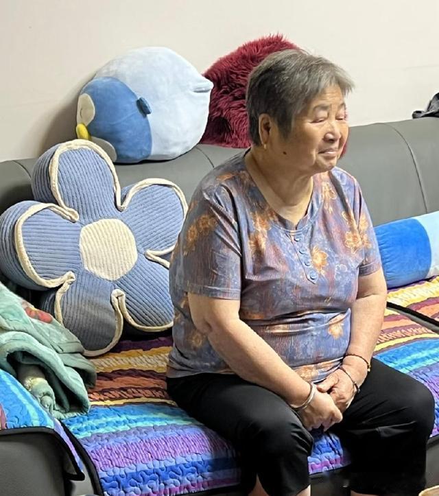 说实话，我现在越来越受不了我妈了。她今年63岁，没退休金，也没什么积蓄，一直住在
