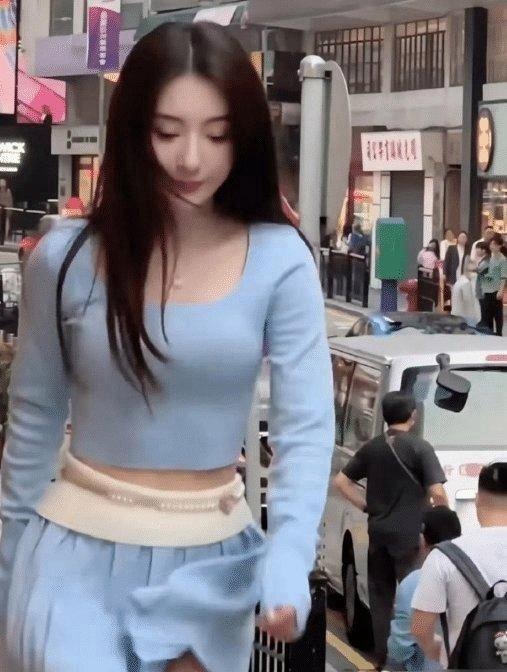 方媛怎么突然那么漂亮了？长发披肩，好像张柏芝啊！感觉比张柏芝好看，而且38岁了，