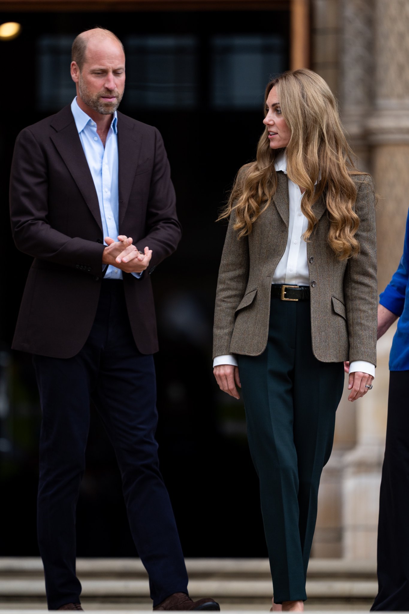 多图-9月4日，威廉凯特合体访问自然历史博物馆外套来自RalphLauren，