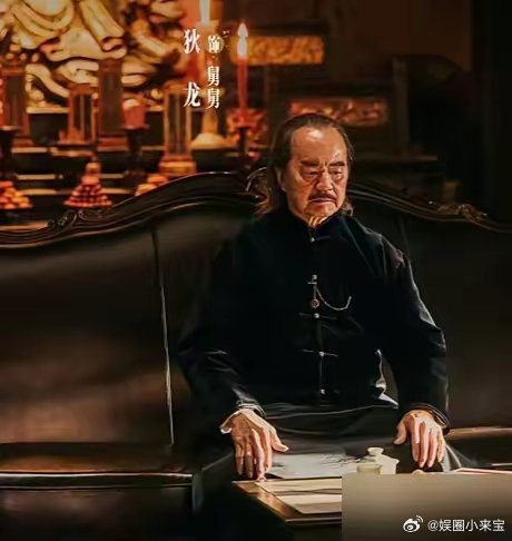 王宝强不声不响，干了票大的，直接把王晶搁置五年的剧本盘了过来。这事不简单，当年