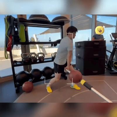 时隔半年之久，孙颖莎抖音迎来再次更新！今天莎莎的抖音更新了一条视频，这也是她去