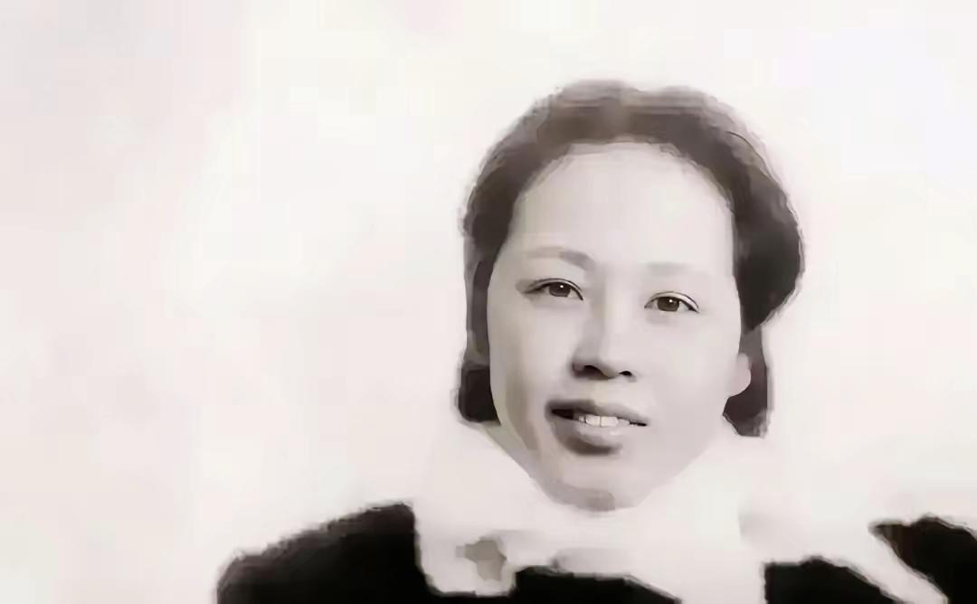 1949年新中国成立，刘伯承得知老家原配妻子还在世，半生独居度日、家境清贫无比，