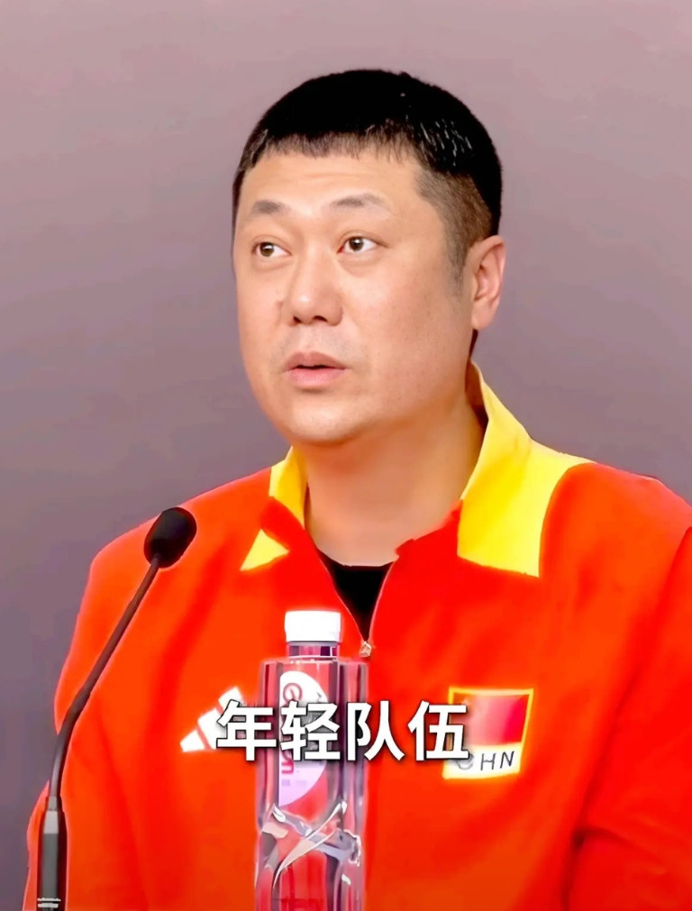 中国女排主教练赵勇不会下课！因为中国女排在刚刚过去的2025年女排世锦赛上止
