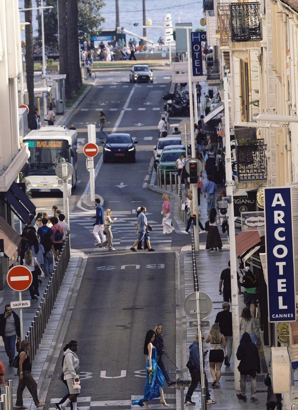 看到这个造型以后，我原谅虞书欣之前的一切