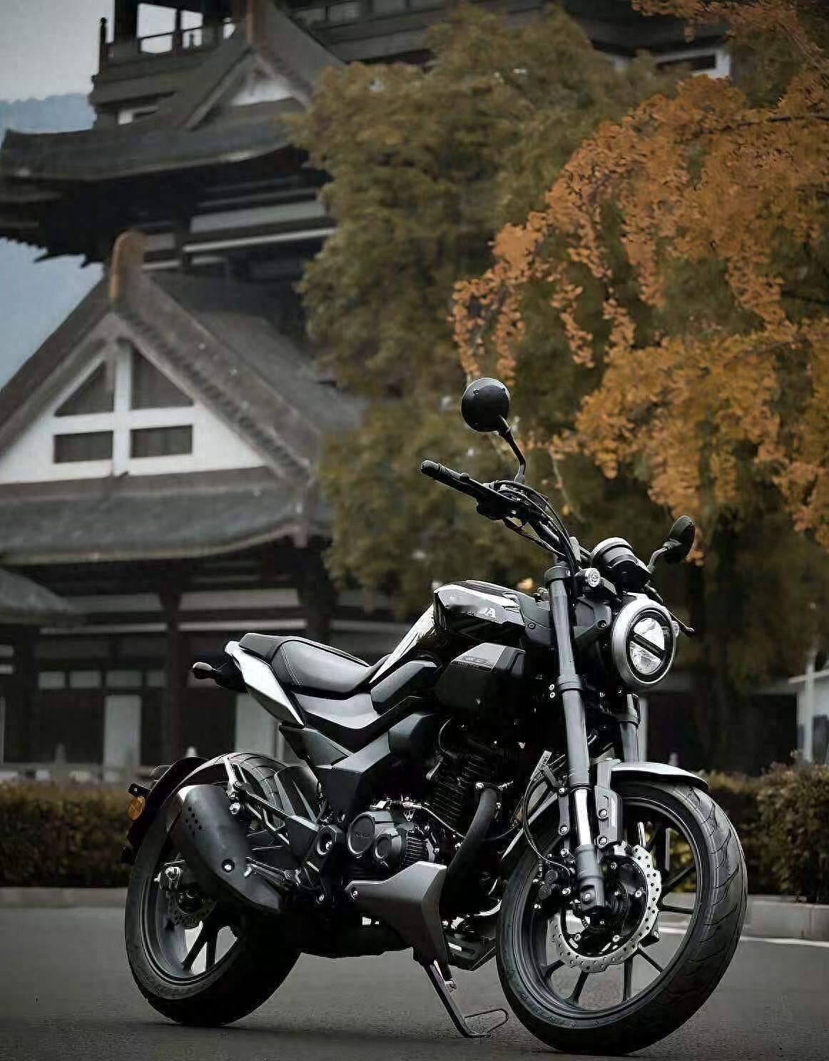 12980元，我提了台本田。朋友说我疯了，直到他试了一圈朋友老周上礼拜提了辆