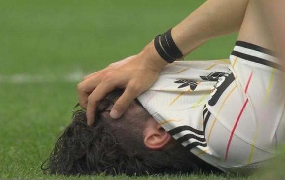 2-1读秒绝杀，巴西祖师爷狠狠给狂妄的日本上了一课！赛前日本队的表现真是让人看不