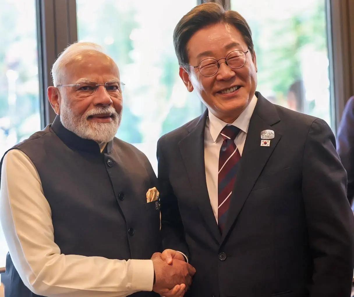 美国万万没想到：中日闹这么凶，莫迪和李在明这俩老狐狸突然都冒头了。日前，美国高层