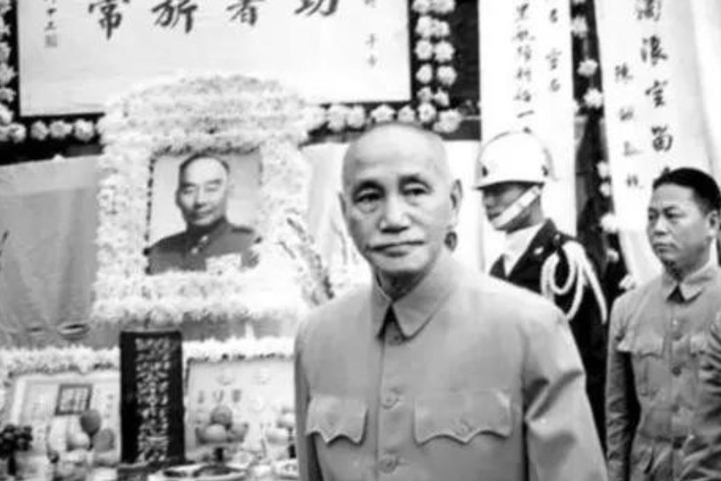 1962年2月10日，蒋介石探望病重的胡宗南，胡宗南泪流满面，说：“这里（台湾）