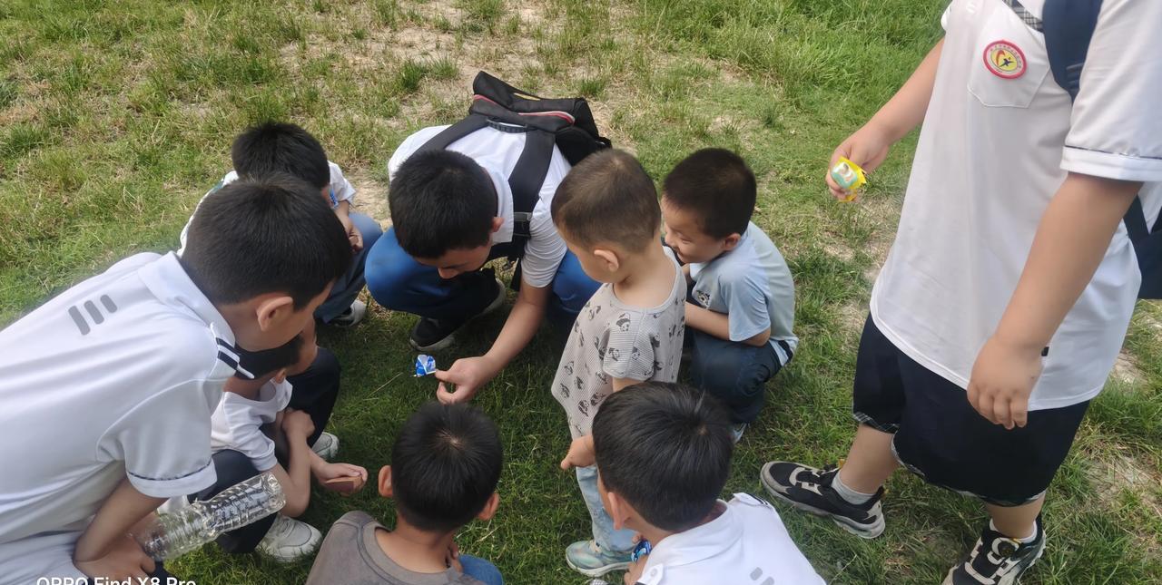 人生最大成功就是孩子的成功。一个好的家庭，长辈都会竭尽全力去托举下一代，自己吃