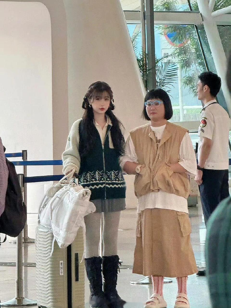 直观感受到虞书欣的身高169高妹满屏的腿​​​