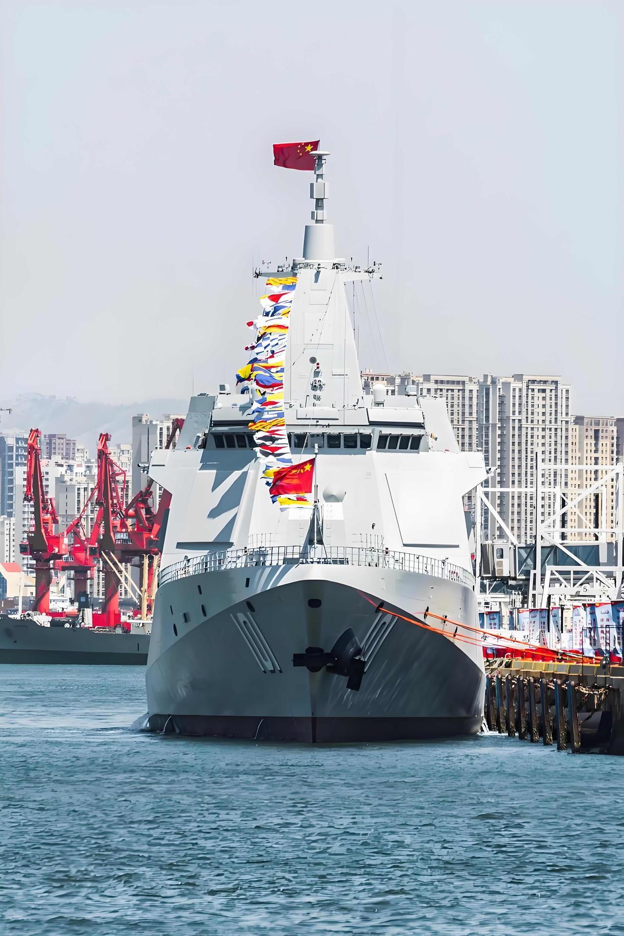 说句大实话，就算我们把10艘崭新的055万吨大驱开到俄罗斯家门口，跟人家说换一艘