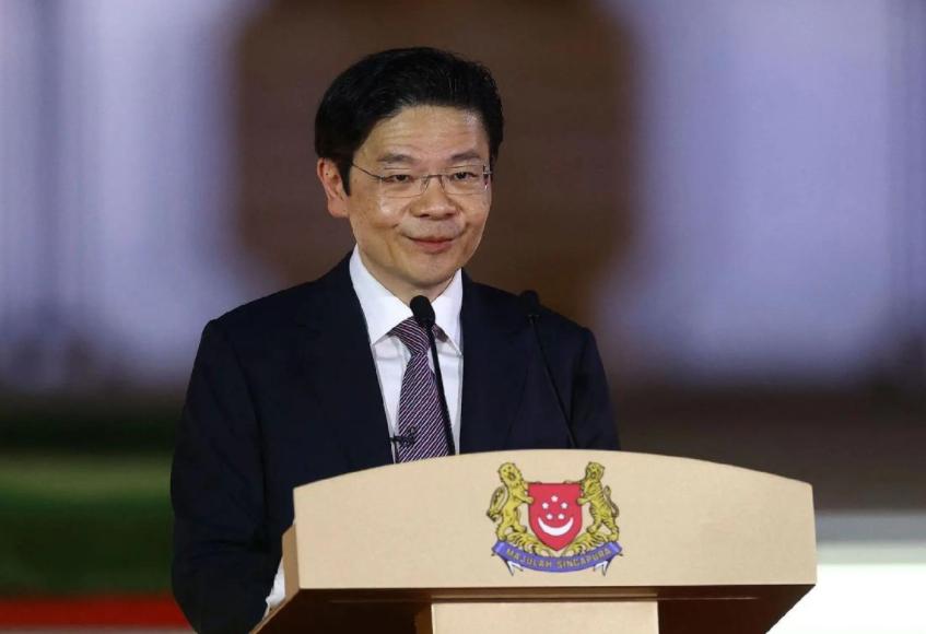 很明显，新加坡慌了！因为中国正在一步步砸掉他们的饭碗！说起来，新加坡的地理