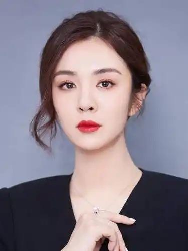 王晓晨和俞灏明的关系：现实又扎心近日，王晓晨因饰演《欢乐家长群2》中的唐晓薇