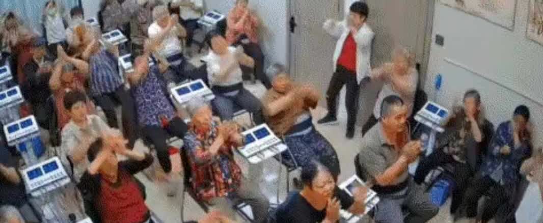 健康产品欺诈老人的事情实在是太恶劣了时下好多销售人员以送鸡蛋、测血压、电