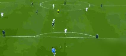 18岁小将失误送险，皇马却用四成控球3-0赢曼城。第58分钟，18岁的皮塔奇