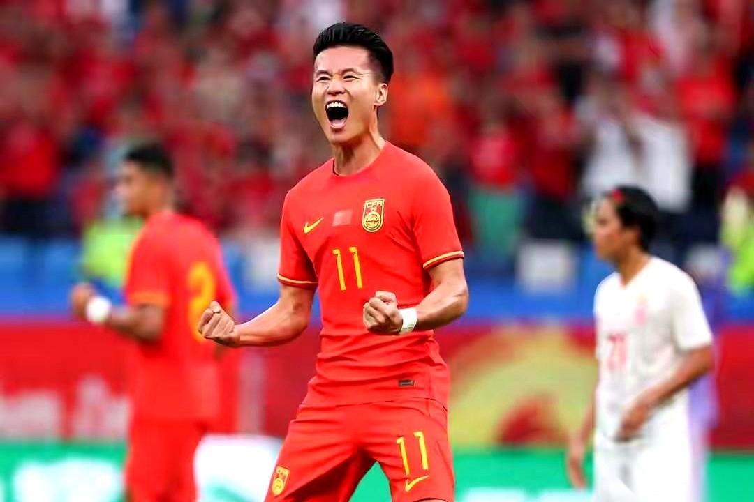 林良铭、韦世豪、张玉宁。你把这仨名字放一块，告诉我这是去踢亚运会的U23，我第