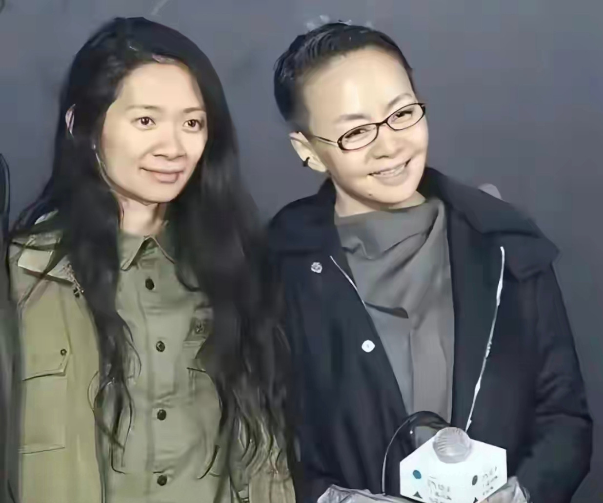 宋丹丹为什么能跟儿媳处成闺蜜？66岁生日宴上，两个孙子围着闹，干儿子林大竣也在——巧的是，俩人同一天